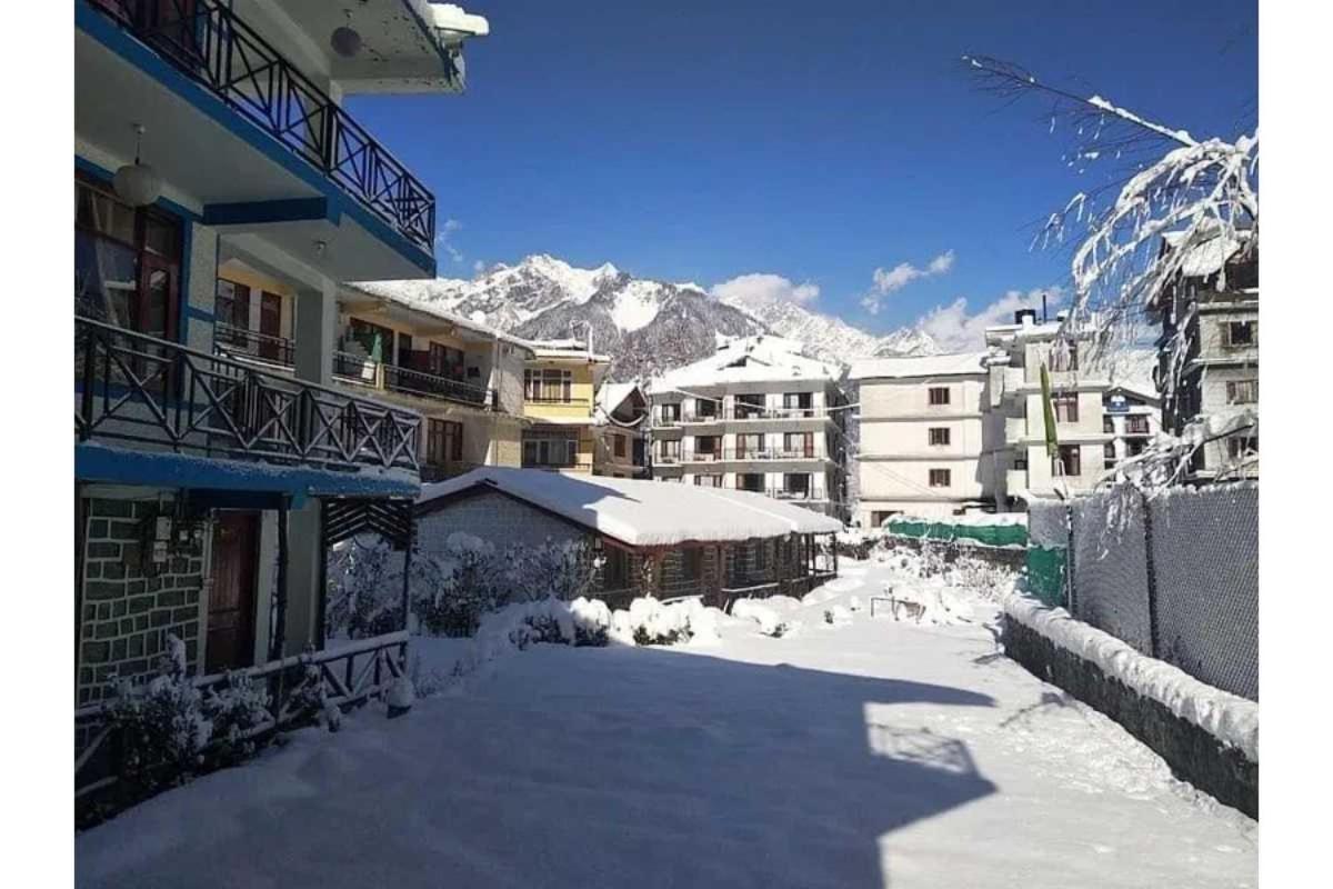 Hotel Seraj International Manāli Esterno foto