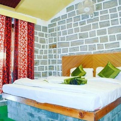 Hotel Seraj International Manāli Esterno foto